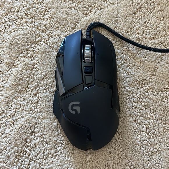 Logitech g502 - Picture 2 of 6